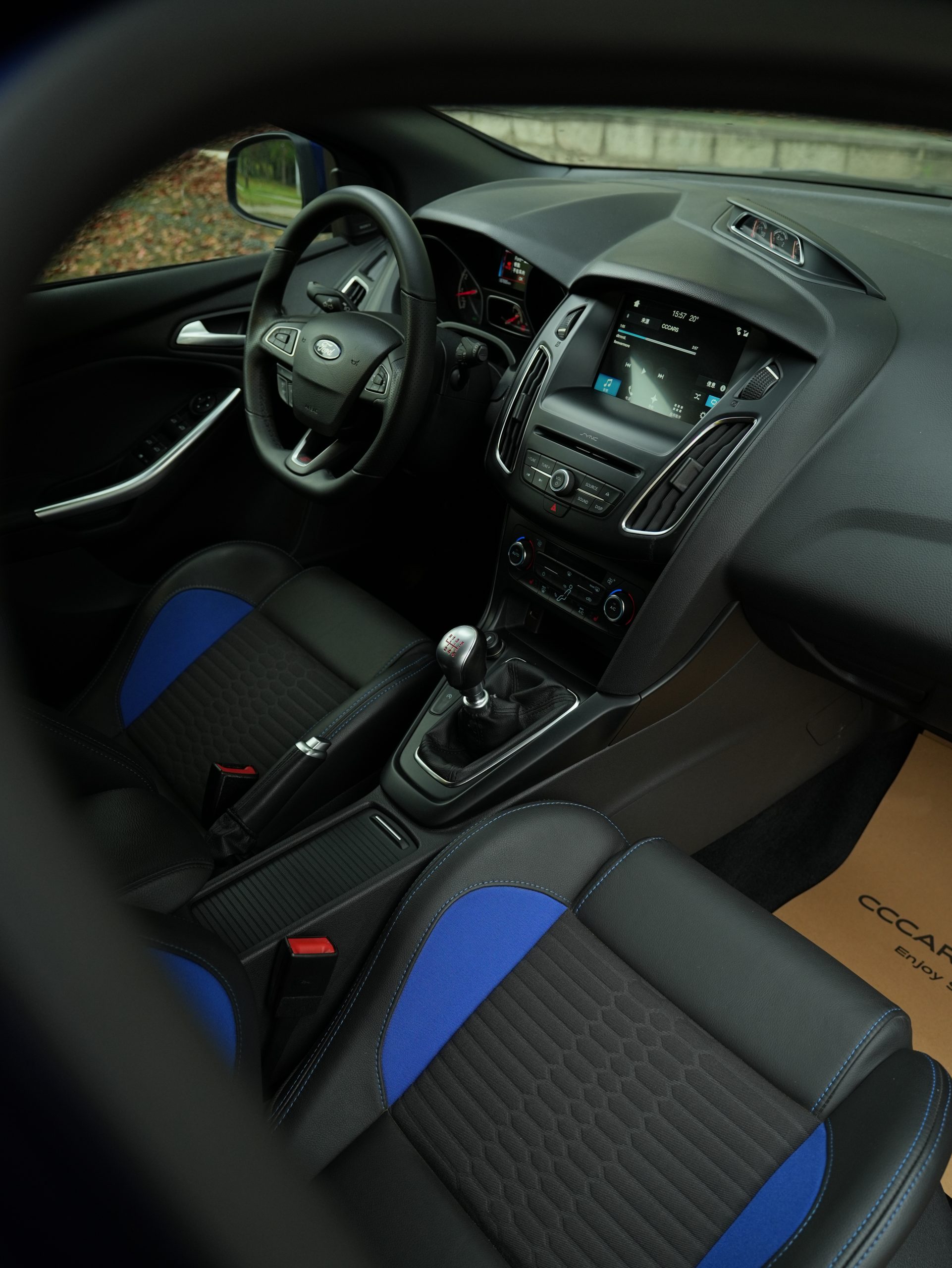 Ford Focus ST photo 11