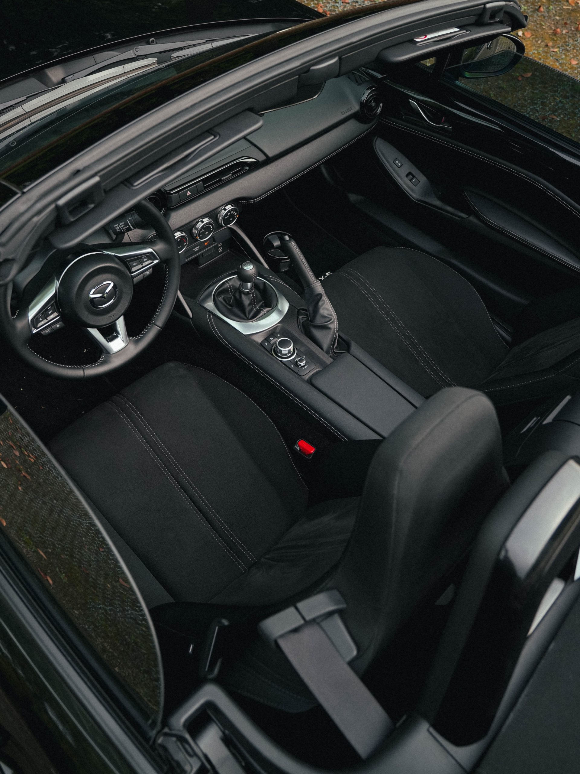 MAZDA MX-5 photo 9